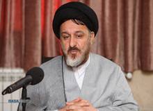 استاد حوزه علمیه قم :دشمنان انقلاب اسلامی همیشه علیه آمران به معروف و ناهیان از منکر بدگویی و یاوه گویی کرده اند/ سربازان و عاملان احکام شریعت هرگز با هیاهوی رسانه های بیگانه از میدان خارج نخواهد شد