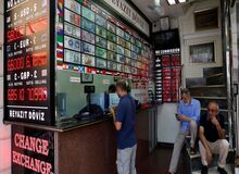 سقوط بی سابقه ارزش لیر و هجوم مردم ترکیه برای خرید طلا