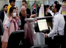 مسئولان فرودگاه شیراز به خانم‌های بدون حجاب: اگر می‌خواهید سوار هواپیما شوید روسری‌تان را بپوشید+فیلم 