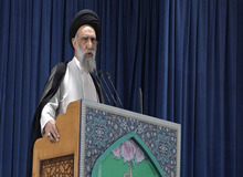 امام جمعه اصفهان: باید حضور خیابانی را حفظ کرد/ باید پیام خودخواهی و انتقام  را به گوش جهانیان برسانیم
