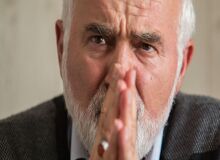 اگر پسر خودتان هم بیکار بود می‌گفتید «وظیفه دولت ایجاد شغل نیست»؟
