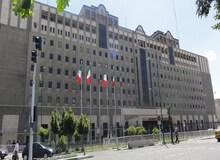 جمعی از معلمان حق‌التدریس و پیش دبستانی مقابل مجلس تجمع کردند
