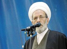 امام جمعه مشهد: بزرگترین نعمتی که خداوند به بشریت و مردم ایران داده نظام جمهوری اسلامی است