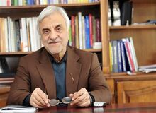 مخالفت معاون سابق رییس جمهور با حذف ارز ترجیحی/ هاشمی طباء: تا یک طرح بزرگ اقتصادی به نظرخواهی عمومی گذاشته نشده، نباید به مردم تحمیل شود/ برای کنترل اعتراضات خطوط مخابراتی را قطع می‌کنند/برای قاچاق سه میلیون تن گندم بیش از ۳۰۰ هزار کامیون نیاز است