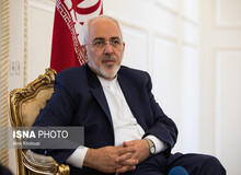 ظریف: اجرای قانون ممنوعیت مهاجرتی ترامپ، تعصب کامل در آمریکاست