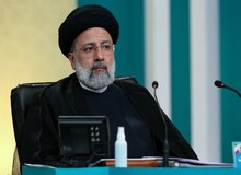 ابراهیم رئیسی: اگر با تهمت زدن به من معیشت مردم حل می شود؛ ناسزا و متلک بگویید/ از فرصت پنج دقیقه ای خودم استفاده نمی کنم