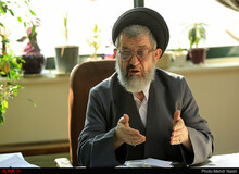 سید رضا اکرمی: مملکت به حال خودش رها شده است/ نقشه سوئیسی می‌ریزیم، آفریقایی عمل می‌کنیم