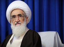 آیت الله نوری همدانی: ما با فضای مجازی که از خارج هدایت می‌شود و دین مردم را هدف قرار داده مخالفیم
