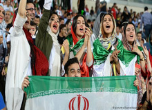 میزبانی تیم ملی فوتبال از کره‌جنوبی در تهران قطعی شد/ تماشاگران زن هم در آزادی حاضر می شوند؟
