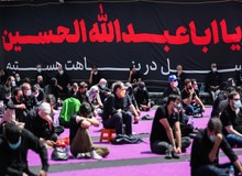 تصاویر / مراسم عزاداری ظهر عاشورا در میدان فلسطین