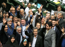 گلایه عارف نزد خاتمی؛ دولت از حامیان اصلاح‎طلبش فاصله گرفته/ گزارش عملکرد فراکسیون امید
