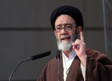 امام جمعه تبریز: حضور مردم پای صندوق های رای سند حقانیت جمهوری اسلامی است