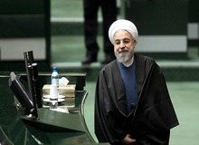روحانی برای دفاع از وزرایش به مجلس آمد