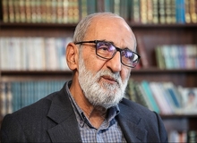 حسین شریعتمداری عزادار شد