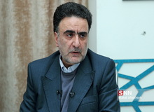 تاجزاده:بین نیروهای محافظه‌کار حامی رئیسی و سپاه «اختلاف» وجود دارد/ من طرفدار یکی‌شدن جایگاه ریاست جمهوری و رهبری هستم