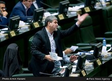 کواکبیان: برخی با ما عکس سلفی می‌گیرند اما زنبیل‌شان را جای دیگری می‌گذارند/ شفافیت رأی نمایندگان از رمز موفقیت همه ملل متمدن دنیا است
