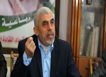 رهبر حماس: به اندازه کافی از ایران به ما پول می‌رسد که به پول‌های بازسازی غزه دست نزنیم
