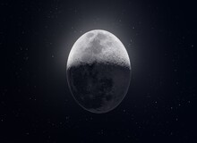 ماه کوچک شد