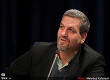 واکنش کواکبیان به خبر حضورش در جشن تولد ملکه انگلیس/ انگلستان این روزها حیثیت خود را به باد داده