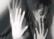 بلایی که شرور محله بر سر دختر 17 ساله ام آورد / این دختر همه عفتش را باخت!
