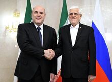 دیدار عارف و نخست‌وزیر روسیه در مسکو
