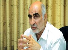 فعال سیاسی اصولگرا: مشکل ابراهیم رئیسی با نفوذی‌هاست که کنار نمی‌روند/ وزارت اطلاعات باید هرچه زودتر این نفوذی‌ها را شناسایی کند