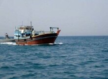 توقیف ۱۰ لنج بی‌هویت در عملیات دقیق دریابانی بندرلنگه