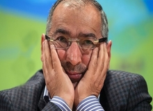 زیباکلام:به خاطر دفاع از نظام در مصاحبه با "من وتو" به من هجمه کردند و شما اصلاح طلبان سکوت کردید