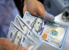  جزییات عرضه ۲۰۰۰ دلار آمریکا  در خیابان فردوسی توسط  ۵ صرافی بانکی