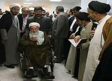 آیت‌الله یزدی از حوزه انتخابیه قم داوطلب خبرگان شد
