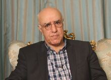 گریه یک تحلیلگر مسائل خارجی درباره عدم برگزاری روز خلیج فارس/ پیروز مجتهدزاده: دارم منفجر می شوم/ آقایان به ریش ما و ایران دارند می‌خندند