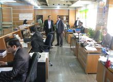 مدیر و کارمند بانک به علت ارائه خدمات به  زن بی‌حجاب بازداشت شدند