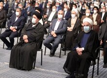 افرادی را که رئیسی به عنوان بانیان وضع موجود معرفی می کند در دیدار رهبری در صف اول می نشینند