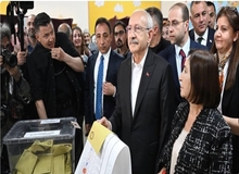 قلیچدار اوغلو: ترکیه مشتاق دموکراسی است / همه ما دلتنگ ایستادن و در آغوش گرفتن یکدیگریم