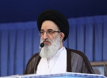امام جمعه کرج: هزینه مقاومت بر هزینه سازش رجحان دارد