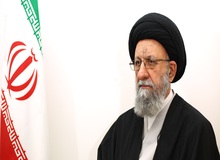 امام جمعه گرگان:  مردم بدون توجه به مشکلات پای نظام ایستاده‌اند
