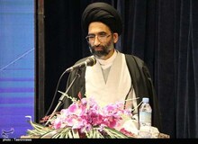 نماینده ولی فقیه در کاشان: دعا و اطاعت از رهبری  راه حل مشکلات  کشور است
