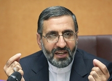 غلامحسین اسماعیلی: درخواست آزادی «نزار زاکا» بررسی می‌شود