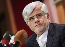 کنایه عارف به قالیباف بر سر گزارش حادثه پلاسکو؛ گویی برخی بزرگتر از آن هستند که عذرخواهی کنند
