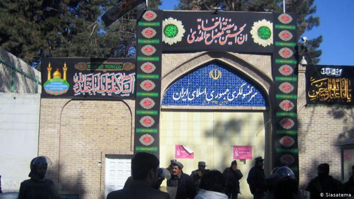 دیپلمات هاى ایرانى در هرات تحت تسلط طالبان هستند