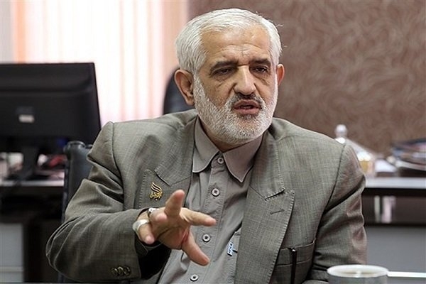 پرویز سروری، نائب رئیس شورای شهر تهران: افراشته شدن پرچم‌های سرخ با هدف «خون‌خواهی» و «انتقام» از ترورکنندگان رهبری 
بود/ تا نابودی اسرائیل از مقاومت و مبارزه دست نمی‌کشیم/ ادعای فروپاشی اقتصادی در ایران، توهم افکنی مستکبران است