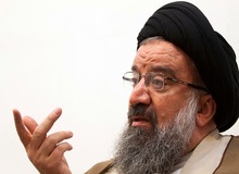 احمد خاتمی: ۱۵ سال پیش آقا به خبرگان گفت باید در آستینتان ۱۰ رهبر باشد
