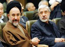 کیهان: هنرمندان قبل از انقلاب را خاتمی و موسوی فراری دادند