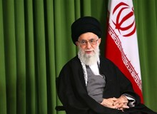 وداع با پیکر رهبر انقلاب در مصلای امام خمینی 