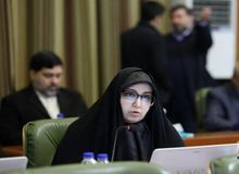 انتقاد عضو شورای شهر از زاکانی/ نرجس سلیمانی: حرف های شما مانند لالایی خواندن برای کودکان گرسنه است