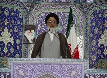 امام جمعه قم: اقتصادی که با سیاست خارجی سامان یابد با سیاست خارجی هم نابسامان می‌شود