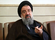 احمد خاتمی: طرفداران مذاکره با آمریکا  نمی‌توانند از پاسخگویی شانه خالی کنند؛ این نوع رفتار نقطه مقابل خداباوری است