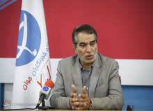 محسن کوهکن: آقای ولایتی حافظه کم‌نظیری دارد اما برنامه اقتصادی برای حل معضلات اقتصادی کشور ندارد