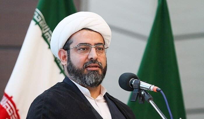 امام جمعه اهواز: جهان باید بداند ملت ایران فدای رهبری می شود 