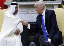 مسدود شدن حساب بانکی ۹ فرد و سازمان ایرانی در امارات به بهانه ارتباط با سپاه پاسداران